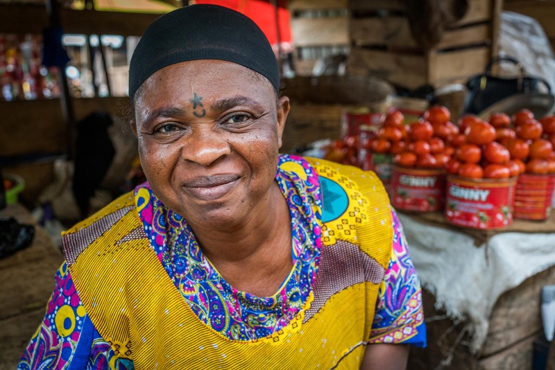 Rahi Mohammed sells tomatoes at the Dakurlini market in Tamale, Ghana.